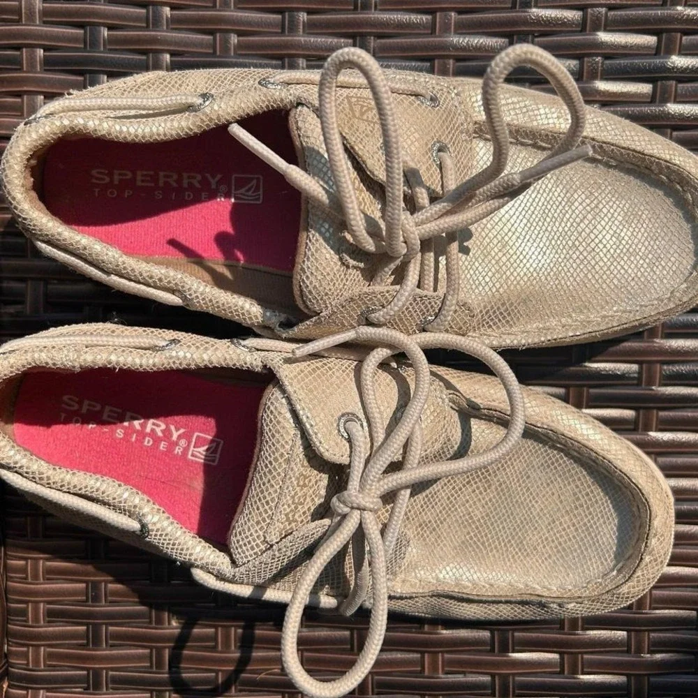 Sperry deck shoes size‎ 4.5 cream colored EUC